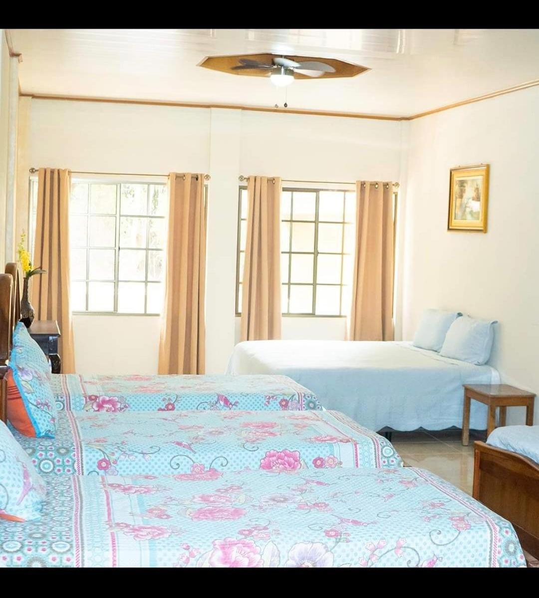 Apart Hotel Acuarious De Luis Estelí Екстериор снимка