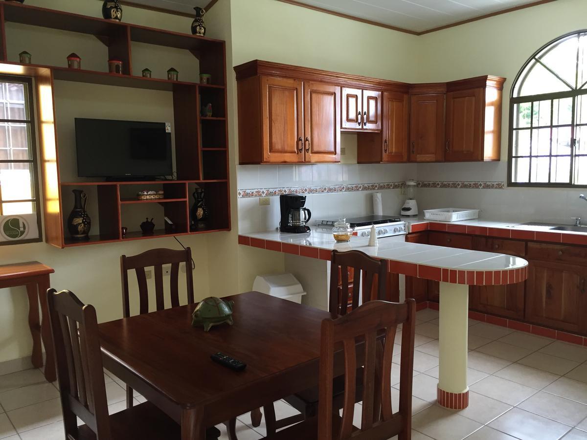 Apart Hotel Acuarious De Luis Estelí Екстериор снимка
