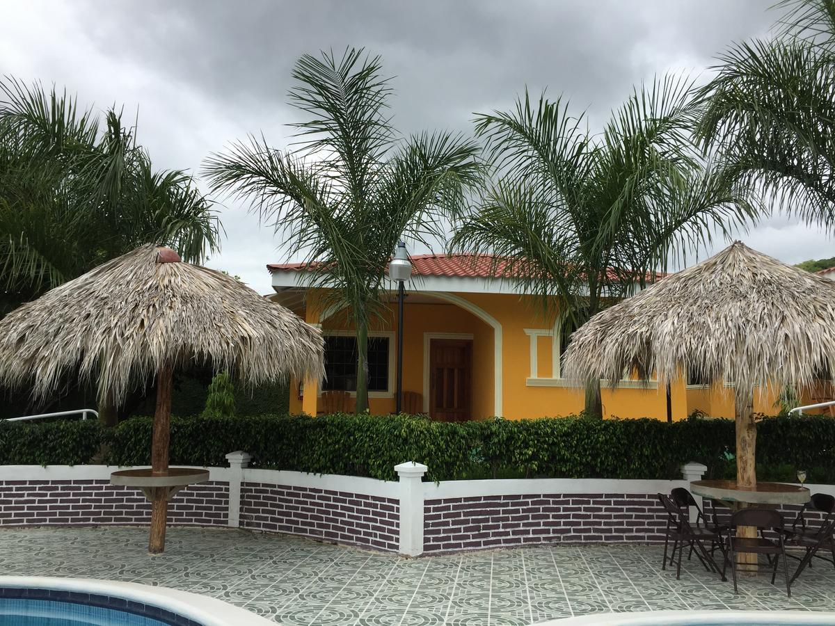 Apart Hotel Acuarious De Luis Estelí Екстериор снимка