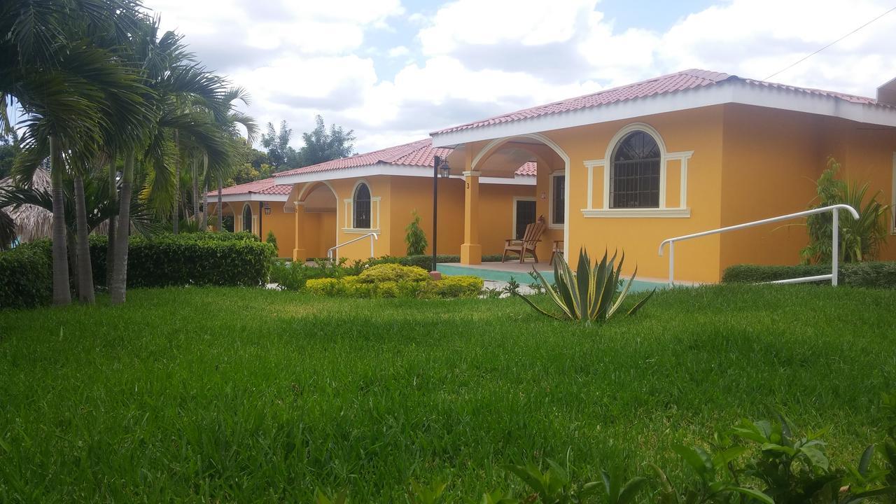 Apart Hotel Acuarious De Luis Estelí Екстериор снимка