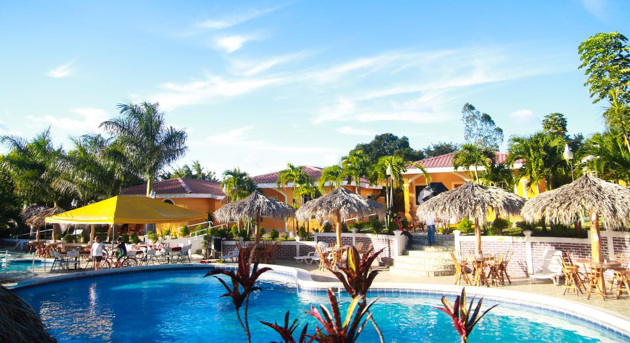 Apart Hotel Acuarious De Luis Estelí Екстериор снимка