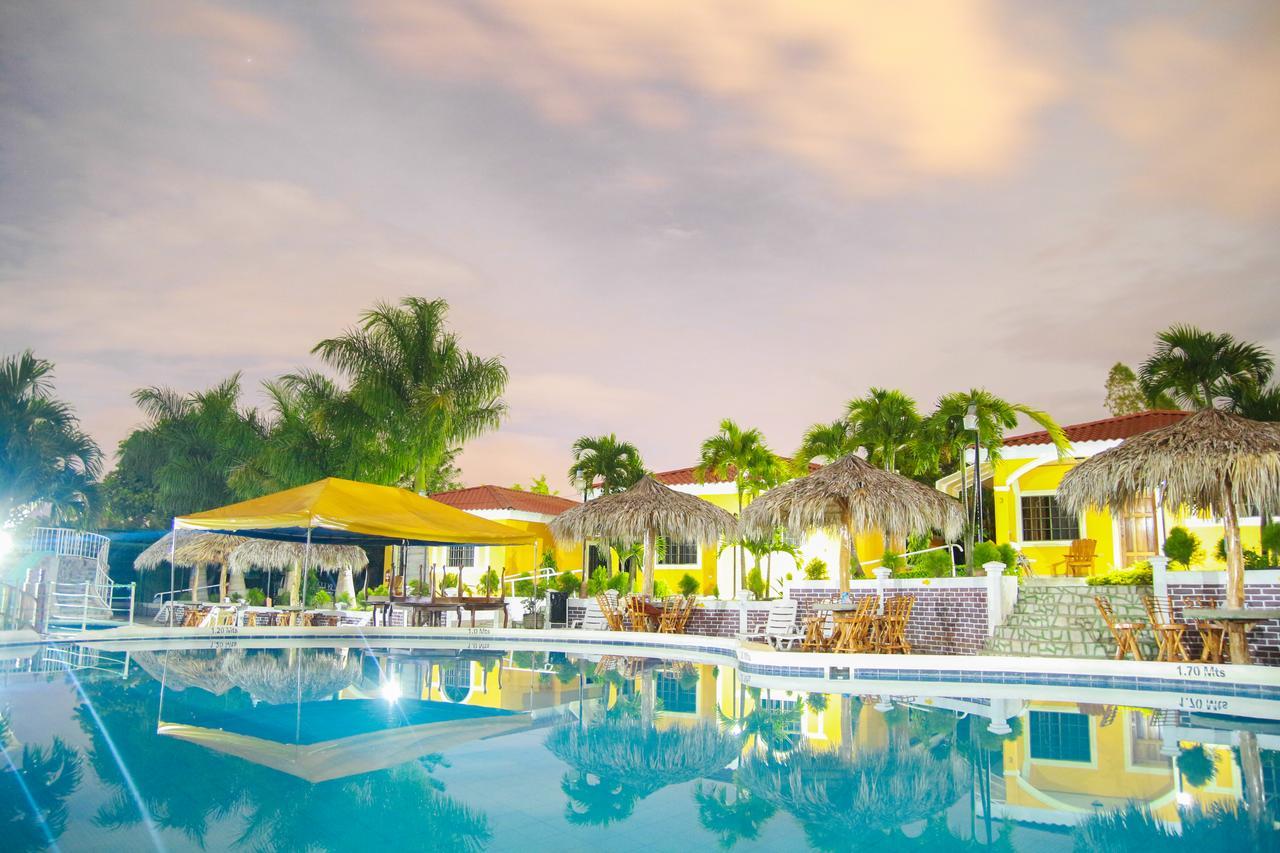 Apart Hotel Acuarious De Luis Estelí Екстериор снимка