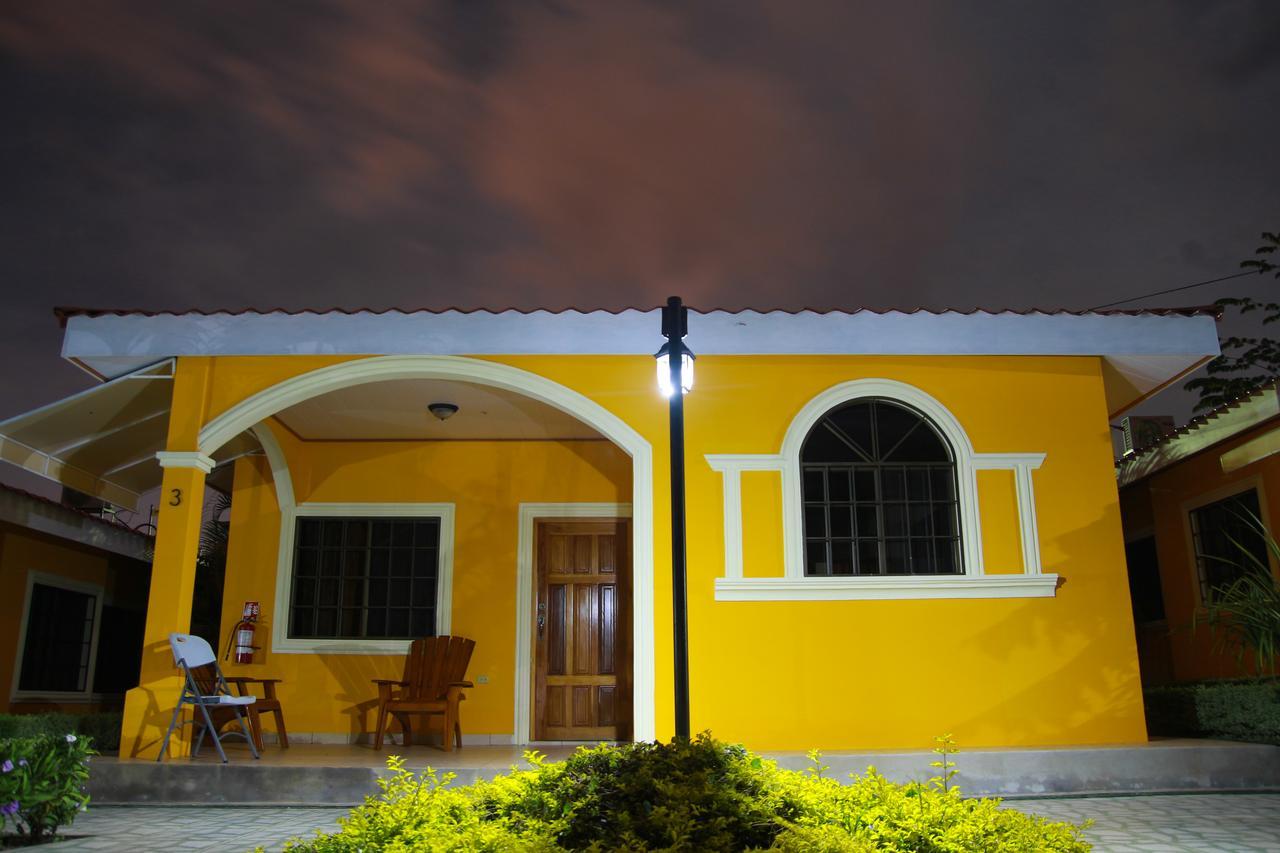 Apart Hotel Acuarious De Luis Estelí Екстериор снимка
