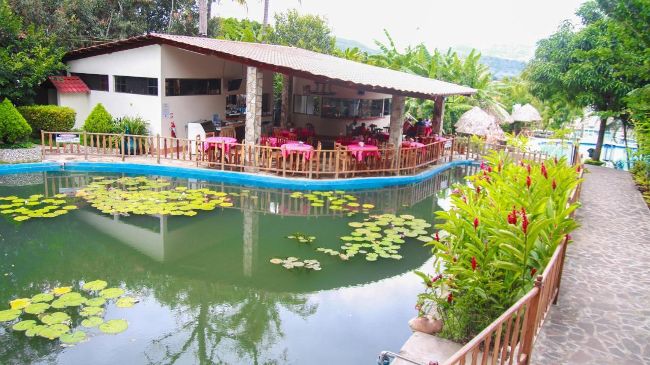 Apart Hotel Acuarious De Luis Estelí Екстериор снимка